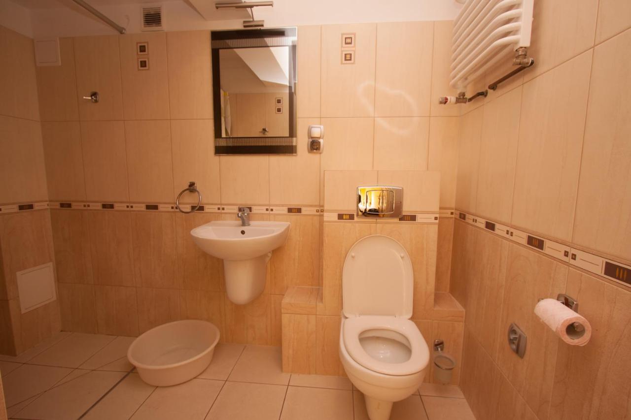 Dom Wczasowy Alka Dziwnów Exterior foto