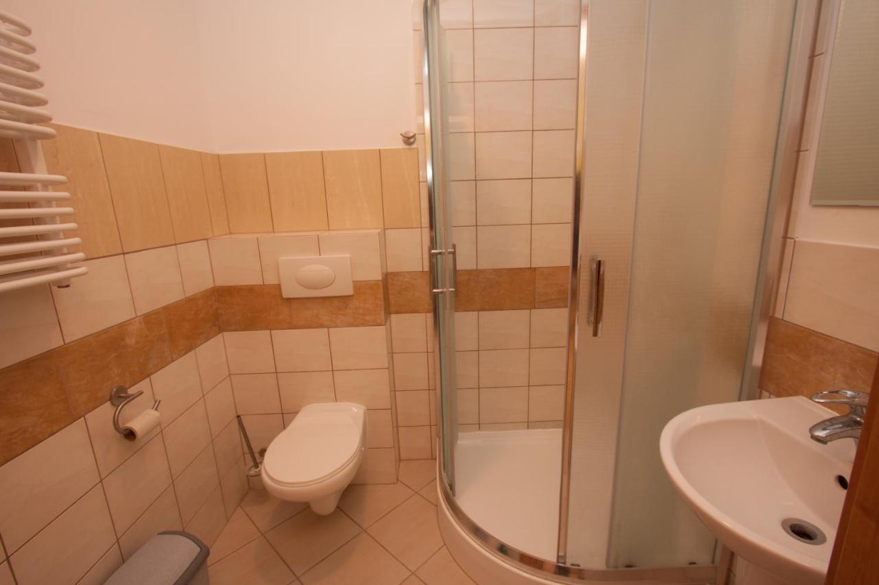 Dom Wczasowy Alka Dziwnów Exterior foto